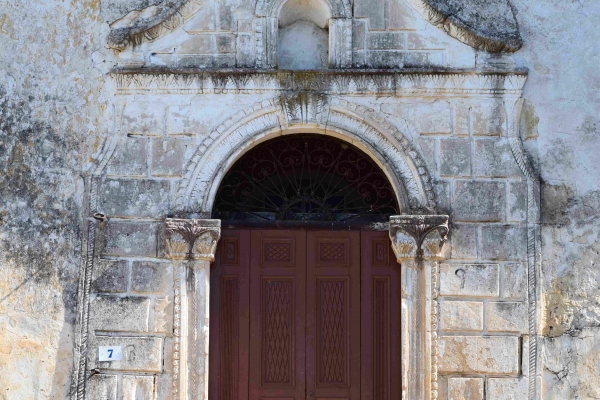 mousaki-church-door-after-quakecompressed2793C255-A284-DEAD-CD50-D27A5209892E.jpg